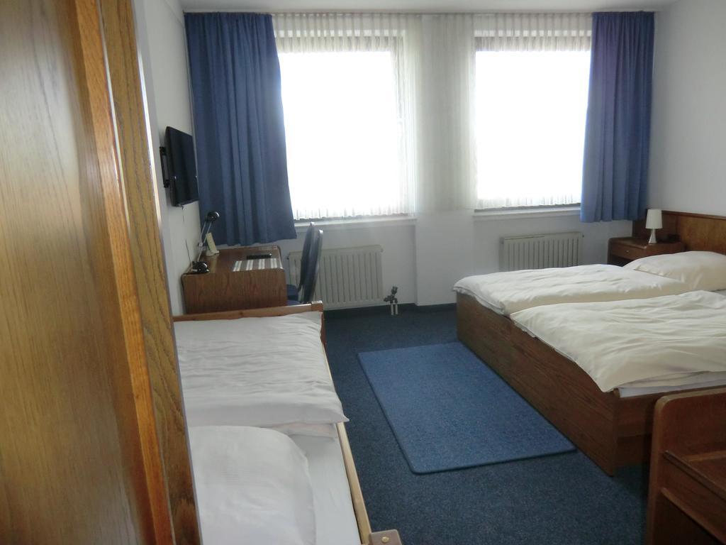 Hotel Garni Julia Linnich Oda fotoğraf
