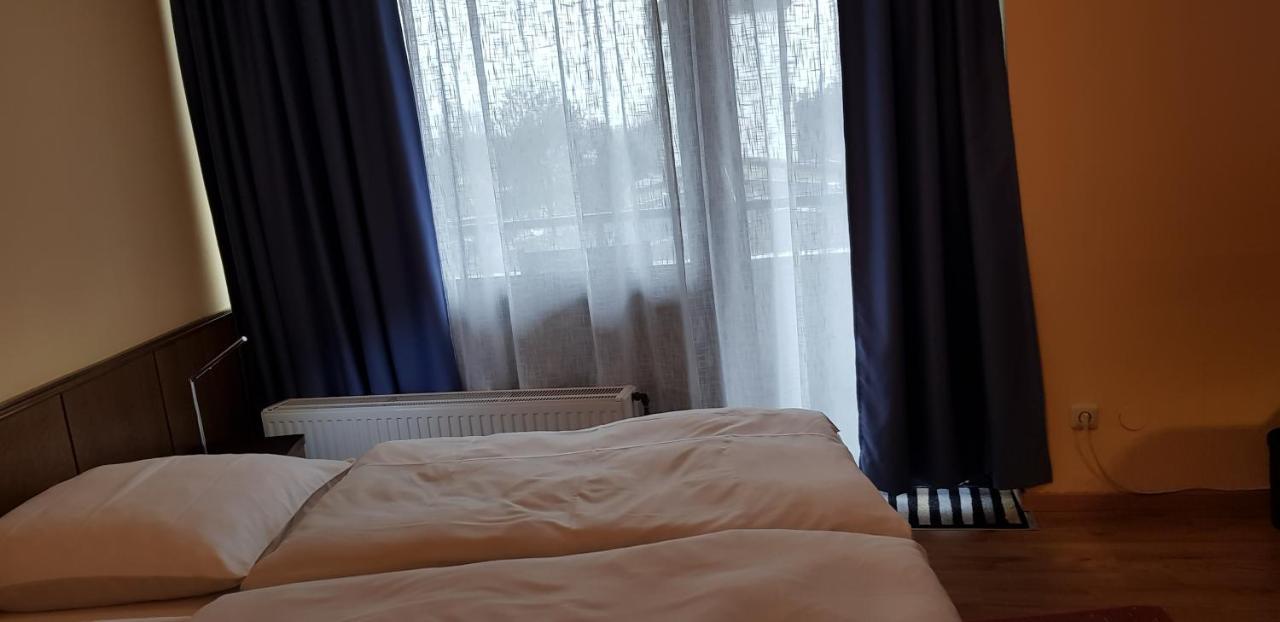 Hotel Garni Julia Linnich Dış mekan fotoğraf
