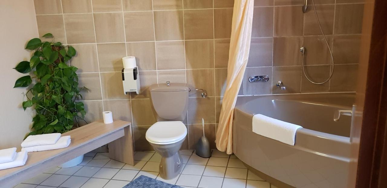 Hotel Garni Julia Linnich Dış mekan fotoğraf