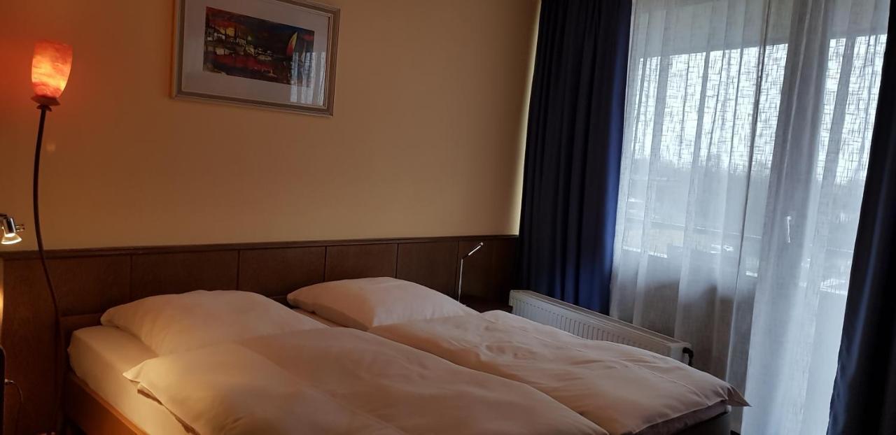 Hotel Garni Julia Linnich Dış mekan fotoğraf