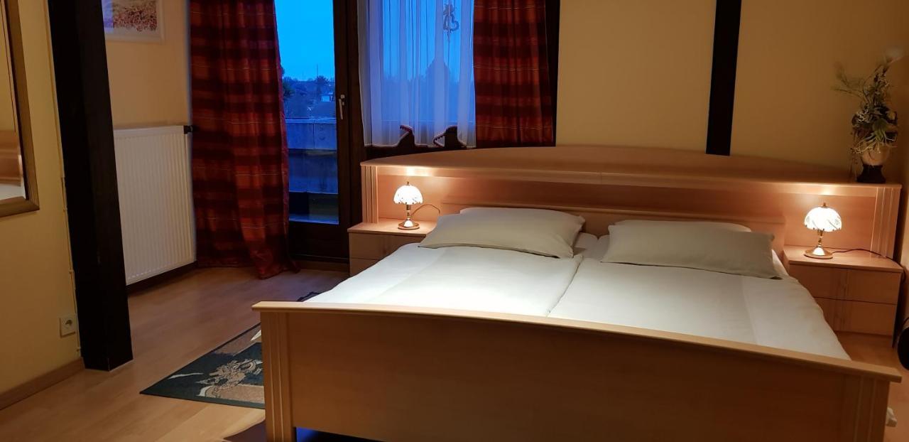 Hotel Garni Julia Linnich Dış mekan fotoğraf